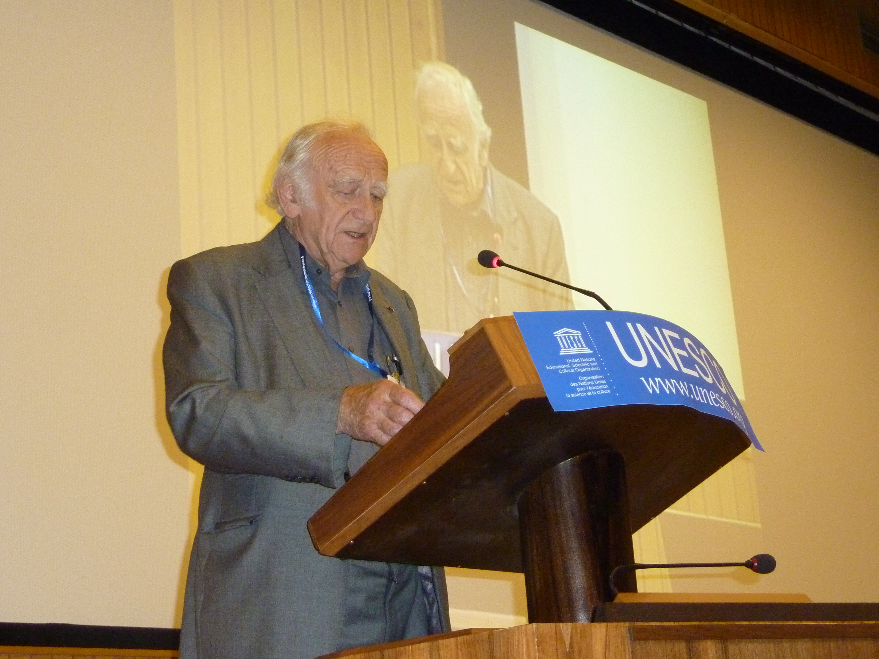 Roger Elliott